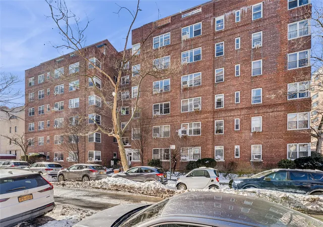 2nd image of 7136 110Th St, Forest Hills, NY 11375
