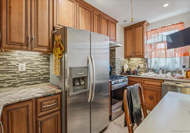 Listing Photo 4 - Condo for sale in building located at 333 E 26th St, Brooklyn, NY 11226