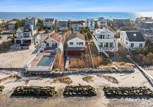 4th image of 626 Dune Rd, Southampton, NY 11978 | MLS# 954817