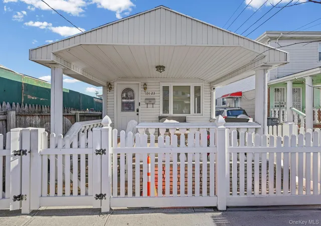 1st image of 131 23 140th St, New York, NY 11436 | MLS# 954840