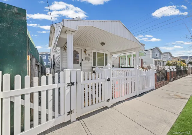 3rd image of 131-23 140Th St, New York, NY 11436 | MLS# 954840