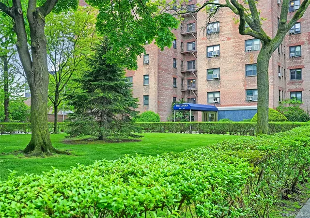 2nd image of 29-30 137Th St, Flushing, NY 11354