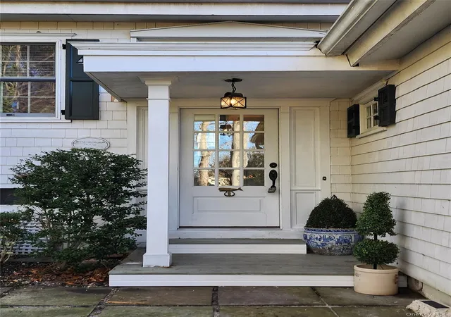 Homes for sale in Huntington, NY | 20 Harborview Dr, Huntington, NY 11768 | MLS# 954989