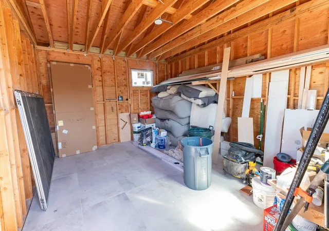 28th image of 44 Island Walk, Bay Shore, NY 11706 | MLS# 955042