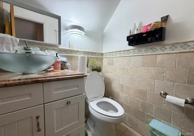 Homes for sale in New York, NY | 48-27 213Th St, New York, NY 11364 | MLS# 955047