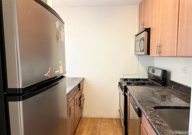 Photo 3 of Sale Pending at 1019 Van Siclen Ave #5G, Brooklyn, NY 11207 | MLS# 955131 | Listing updated on 2026-04-13