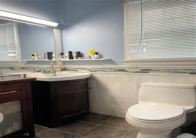 Photo 12 of Sale Pending at 35 Lincoln Pl, White Plains, NY 10603 | MLS# 955153 | Listing updated on 2026-02-21