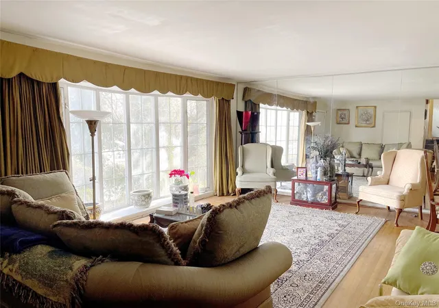 Photo 5 of Sale Pending at 35 Lincoln Pl, White Plains, NY 10603 | MLS# 955153 | Listing updated on 2026-02-21