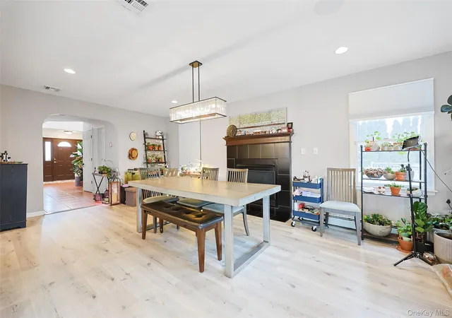 3rd image of 74 Bedford Ave, New Hyde Park, NY 11040 | MLS# 955253