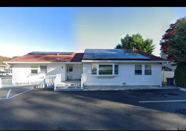 Photo 3 of Mansion for sale at 1 Arrowood Ln, Melville, NY 11747 | MLS# 955356 | Listing updated on 2026-06-20