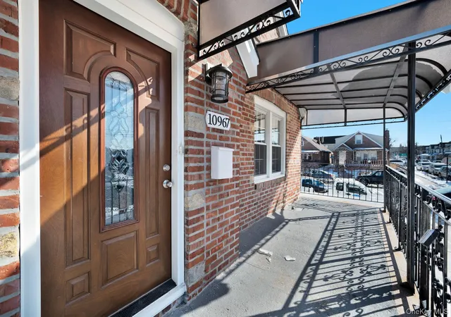 Photo 3 of Sale Pending at 10967 131st Street, New York, NY 11420 | MLS# 955591 | Listing updated on 2026-08-31