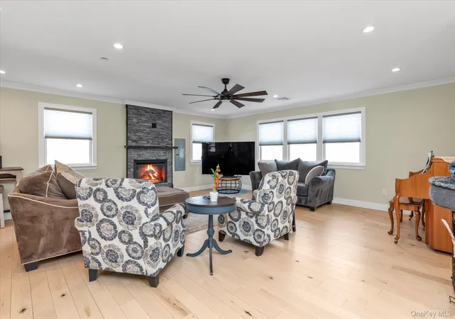 5th image of 3894 Sands Ln, Hempstead, NY 11783 | MLS# 955593