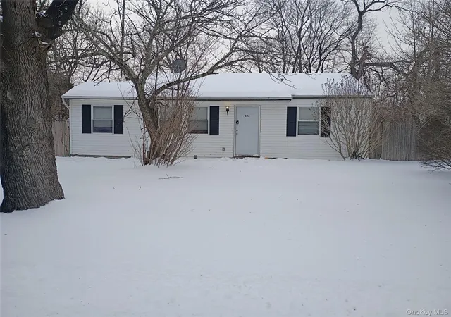 Homes for sale in Brookhaven, NY | 622 Post Ave, Brookhaven, NY 11713 | MLS# 955689