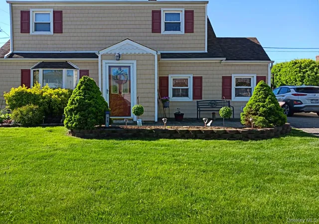 1st image of 70 Corncrib Ln, Hempstead, NY 11756 | MLS# 955779