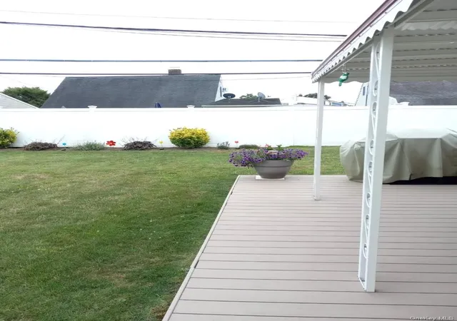 22nd image of 70 Corncrib Ln, Hempstead, NY 11756 | MLS# 955779