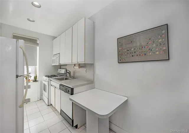 Photo 3 of House for sale at 68-37 108 Street #6L, Forest Hills, NY 11375 | MLS# 955874 | Listing updated on 2026-08-30