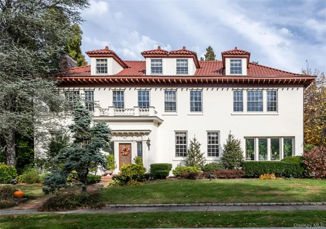 Photo 1 of Mansion for sale at 64 Plandome Ct, Manhasset, NY 11030 | MLS# 955887 | Listing updated on 2026-05-22