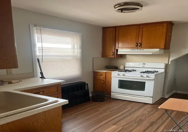 Photo 3 of Sale Pending at 227-50 Murdock Ave, Queens Village, NY 11429 | MLS# 955923 | Listing updated on 2026-03-31