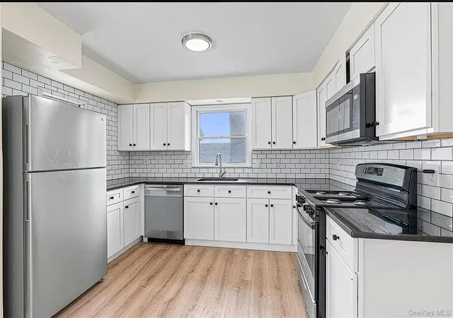 Homes for sale in Rye, NY | 433 Elm St, Rye, NY 10573 | MLS# 955947
