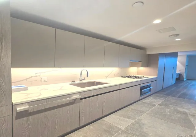 2nd image of 13336 37th Ave #5N, Flushing, NY 11354 | MLS# 955969