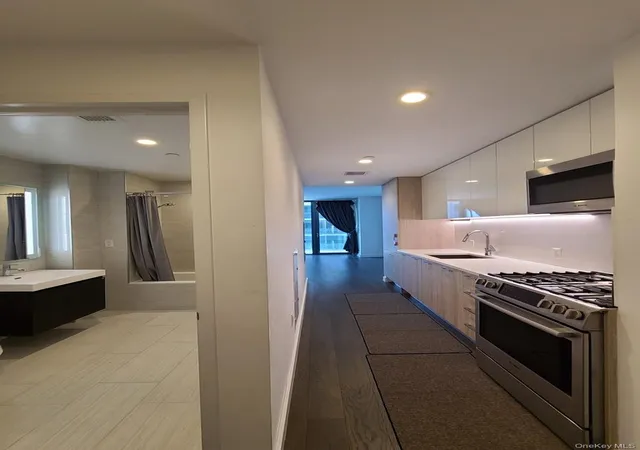 Photo 2 of Condo for sale at 13105 40th Road #11T, Flushing, NY 11354 | MLS# 955971 | Listing updated on 2026-01-28