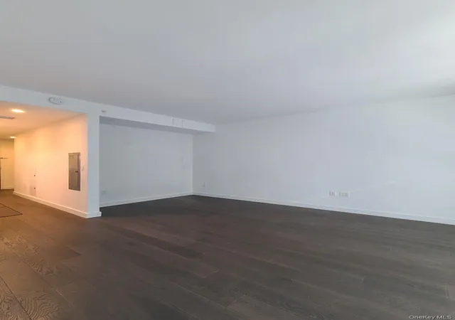 Photo 4 of Condo for sale at 13105 40th Road #11T, Flushing, NY 11354 | MLS# 955971 | Listing updated on 2026-01-28