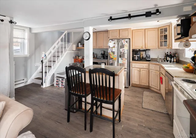 3rd image of 43 Greenridge Ct, Kent, NY 10512 | MLS# 955997