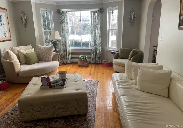 5th image of 315 Maryland Ave, Hempstead, NY 11520 | MLS# 956096