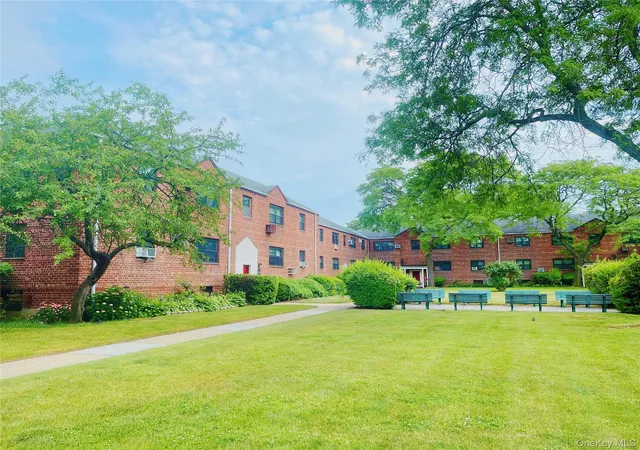 4th image of 81-06 155Th Ave, New York, NY 11238