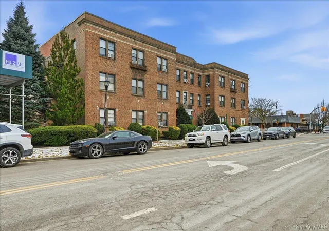 3rd image of 222 7Th St #1K, Hempstead, NY 11530 | MLS# 956285
