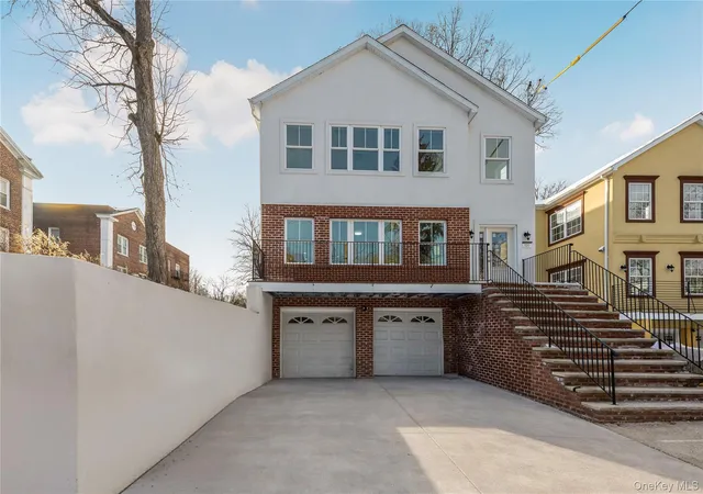 Listing Photo 2 - Condo for sale in building located at 320 E 4th St, Mount Vernon, NY 10553