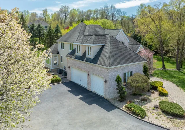 3rd image of 59 Wintergreen Pl, East Fishkill, NY 12533 | MLS# 956455