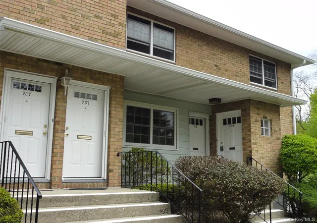 3rd image of 1840 Crompond Rd #9D8, Peekskill, NY 10566 | MLS# 956517