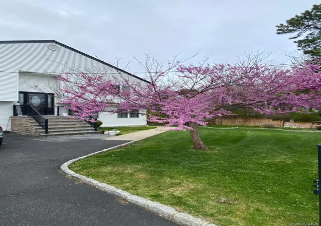 5th image of 55 Parkway Ave, Babylon, NY 11701 | MLS# 956530