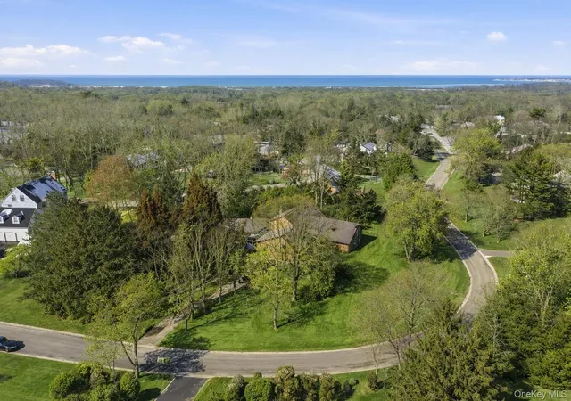Single Family Residence at 6 Cedarfield Ter, Saint James, NY 11780 | MLS# 956648 | | Sold on 2026-06-05