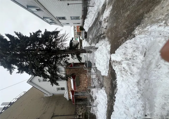 Listing Photo 5 - Condo for sale in building located at 838 E 226th St, Bronx, NY 10466