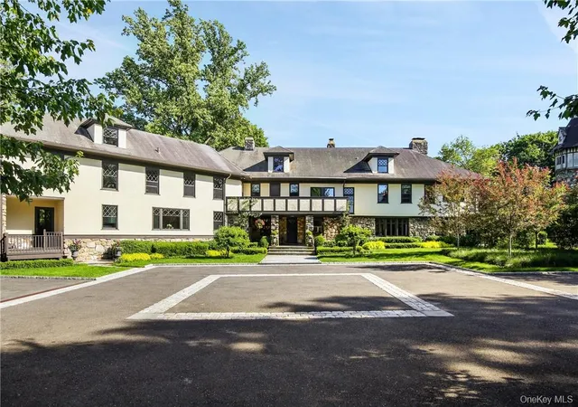 Photo 2 of Mansion for sale at 15 Sarosca Farm Ln, Purchase, NY 10577 | MLS# 956753 | Listing updated on 2026-10-15