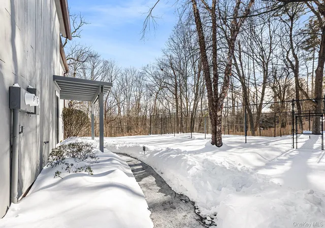 Homes for sale in Yorktown, NY | 7 Woods Brooke Lane, Yorktown, NY 10598 | Houzeo