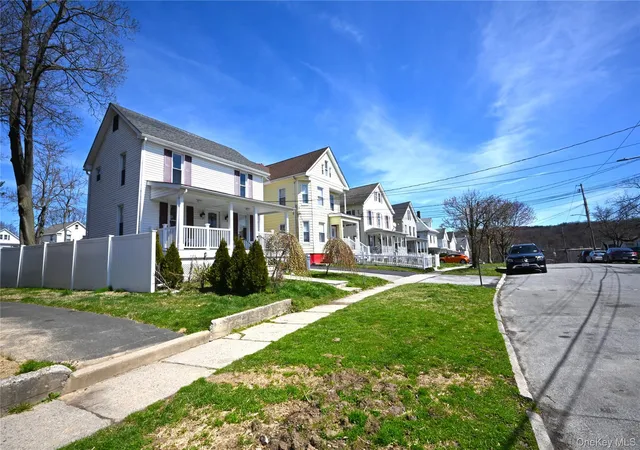 Homes for sale in Ossining, NY | 1 Agate Ave, Ossining, NY 10562 | MLS# 956847