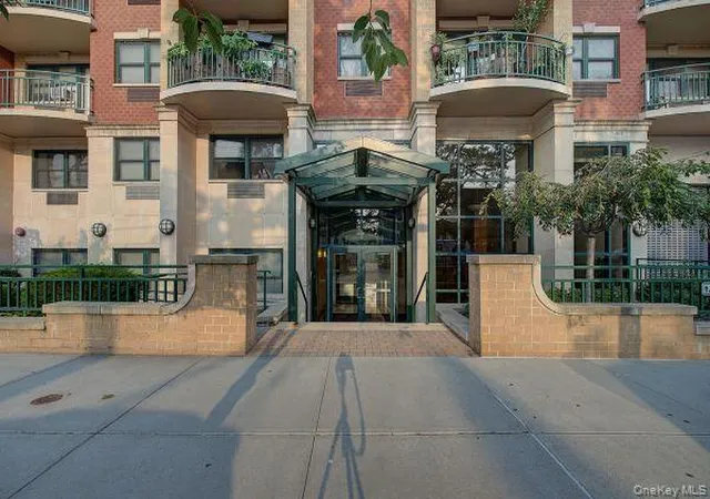 2nd image of 143-41 84Th Dr, Jamaica, NY 11435