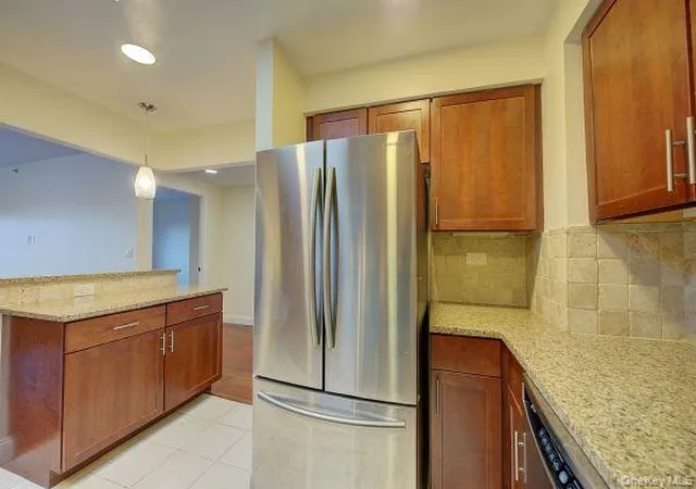 4th image of 143-41 84Th Dr, New York, NY 11435