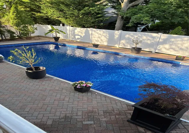 4th image of 2043 Ripley, Hempstead, NY 11566 | MLS# 956874