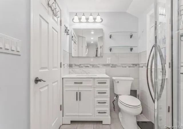 5th image of 208 Emily Ave, Hempstead, NY 11003 | MLS# 956880