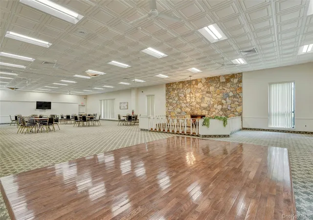 Listing Photo 2 - Condo for sale in building located at 280 Artist Lake Dr, Middle Island, NY 11953 - Unit #