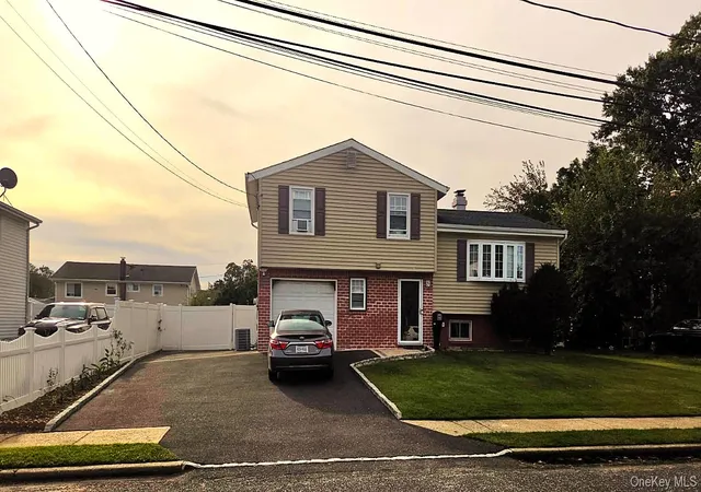 Single family home for sale at 8 Speed St, Brentwood, NY 11717 | MLS# 957044