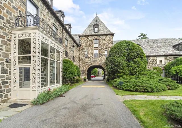Photo 3 of Condo for sale at 341 Furnace Dock Rd #11, Cortlandt Manor, NY 10567 | MLS# 957112 | Listing updated on 2026-09-16