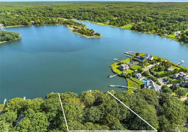 3rd image of 210 Redwood Rd, Southampton, NY 11963 | MLS# 957128