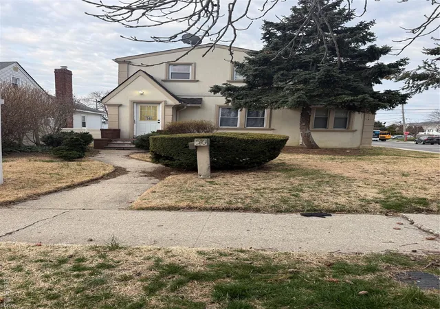 3rd image of 56 Beach Dr, Hempstead, NY 11566 | MLS# 957150