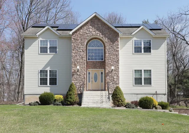 1st image of 3 Polo Ct, Suffern, NY 10901 | MLS# 957173