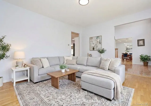 5th image of 3 Polo Ct, Suffern, NY 10901 | MLS# 957173